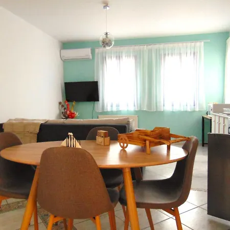 Marilena Apartment, Keremies * Keramiai